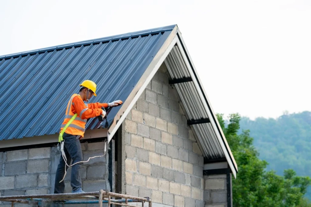 Warning Signs Your Roof Needs to Be Replaced Before It’s Too Late