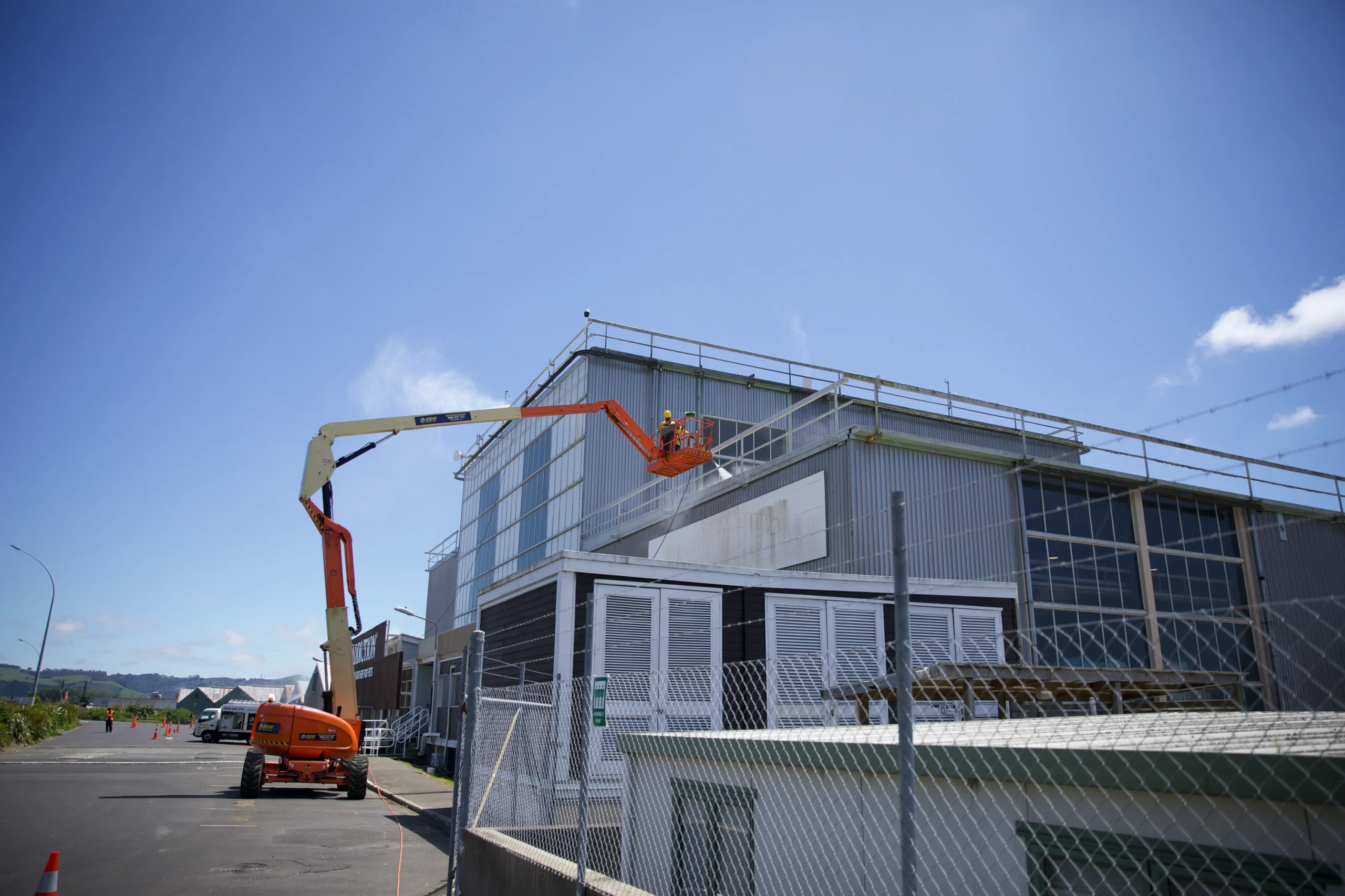Commercial Buildings Washing Services in Auckland - Sun softwash